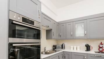 Utensilis de cuina, vaixella i coberteria