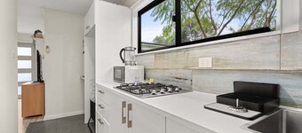 Bright 1-Bed Apartment with Garden Views