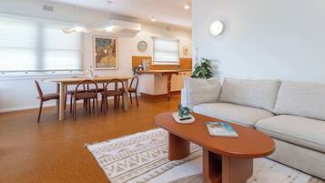Smart TV, stereo, offices