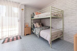 3 bedrooms, iron/ironing board, travel cot, free WiFi