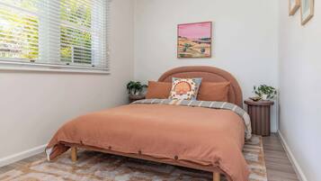 3 bedrooms, iron/ironing board, travel cot, free WiFi