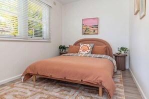 3 chambres, fer et planche à repasser, lit parapluie, Wi-Fi gratuit