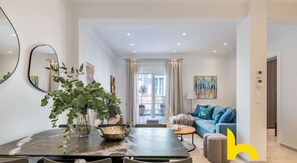 Interior - Upscale central APT, Patio near Hospitals & Metro (Μενεμένη)