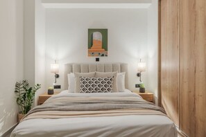 Desk, iron/ironing board, free WiFi, bed sheets - Peacefull Family APT W/ Sunny Balcony in Kallithea (Kallithea)