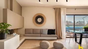 Televisión y chimenea