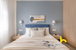 1 bedroom, iron/ironing board, free WiFi, bed sheets - Koukaki Elegance Athenian Retreat near Acropolis! (Athina)