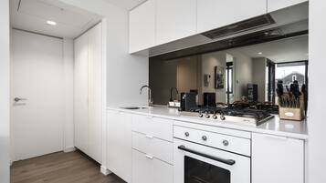 Fridge, microwave, oven, stovetop