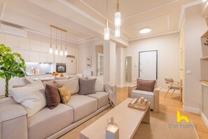 TV, fireplace - The Quintessential Getaway with Eclectic Bathroom! (Athina)