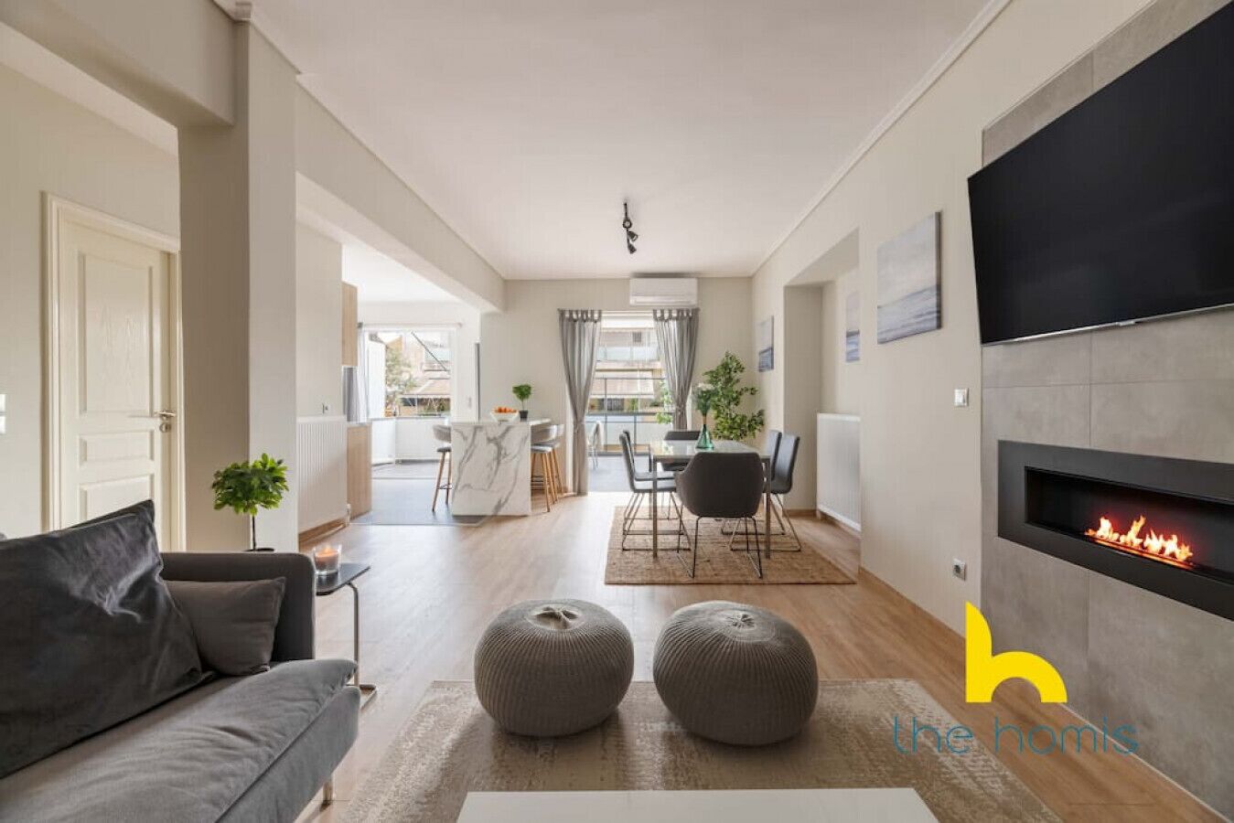 Télévision, cheminée