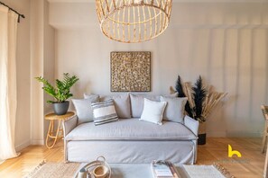TV - Sun-Kissed Boho Haven with Whirlpool Bliss & Patio (Athina)