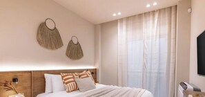 Desk, iron/ironing board, WiFi, bed sheets - Charming Boho Haven: Luxurious Escape in Thisseio! (Athina)