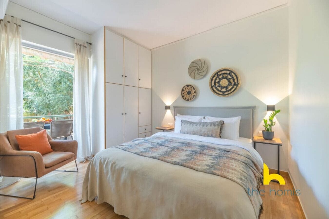 Skrivebord, strygejern/strygebræt, Wi-Fi, sengetøj