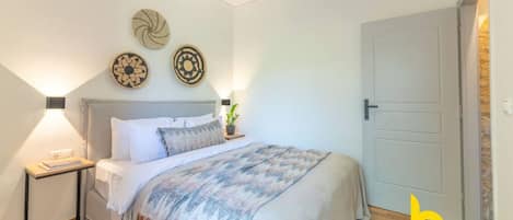 1 chambre, fer et planche à repasser, Wi-Fi gratuit, draps fournis