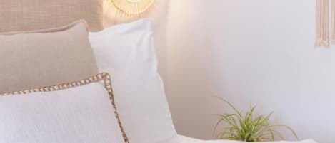 2 bedrooms, iron/ironing board, free WiFi, bed sheets