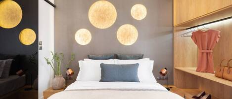 Skrivebord, strykejern/-brett, wi-fi og sengetøy