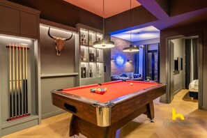 Games room - Unique Urban Cave w/ Pool Table Near Acropolis! (Athina)
