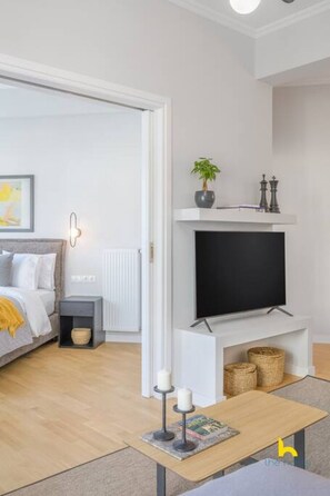 Desk, iron/ironing board, WiFi, bed sheets - Sun-Splashed 2-BDR Corner APT with Hillside views! (Athina)