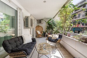 Terrace/patio - Comfortable & Quiet Family APT Near Acropolis (Athina)