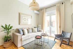 TV - Discover Athens from Urban Hideaway,Acropolis View (Athina)