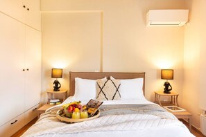 Iron/ironing board, WiFi, bed sheets - Acropolis View, Minimal-Safari Vibe Big Balcony (Athina)
