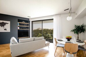 TV, stereo - Kalypso, Urban APT w/ Unique Views of Acropolis! (Athina)