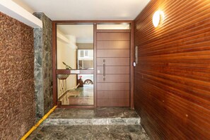 Interior - Chill Out In Retropolitan Hideaway at Alsos Park (Athina)