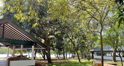 Governors Camp Udawalawe