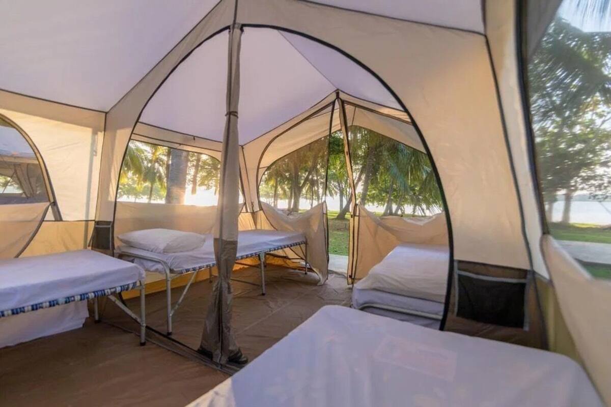Lều, 4 phòng ngủ, quang cảnh hồ | Bộ đồ giường cao cấp, trang bị nội thất với thiết kế riêng biệt 