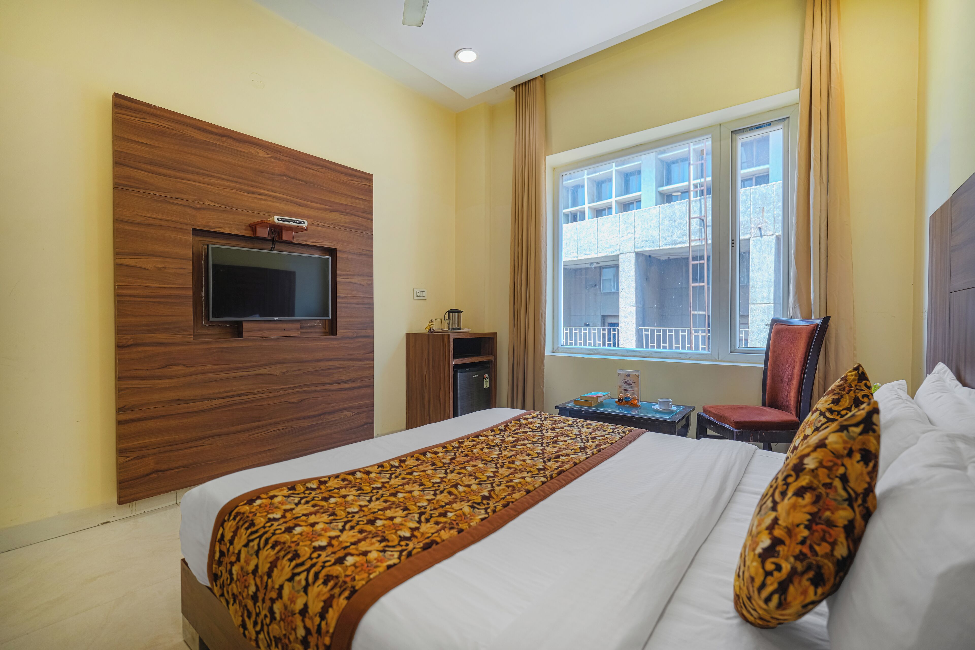 Superior Room, City View | In-room safe, desk, blackout drapes, free WiFi
