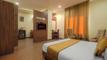 Luxury Room, City View | Minibar, in-room safe, desk, blackout curtains