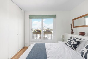WiFi, bed sheets - Primrose Heights, by Veeve (London)
