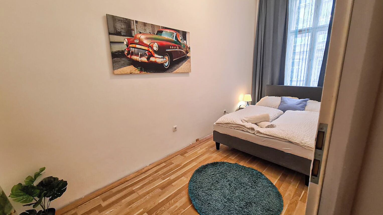 Apartament bàsic | Planxa i posts de planxar i wifi gratuïta 