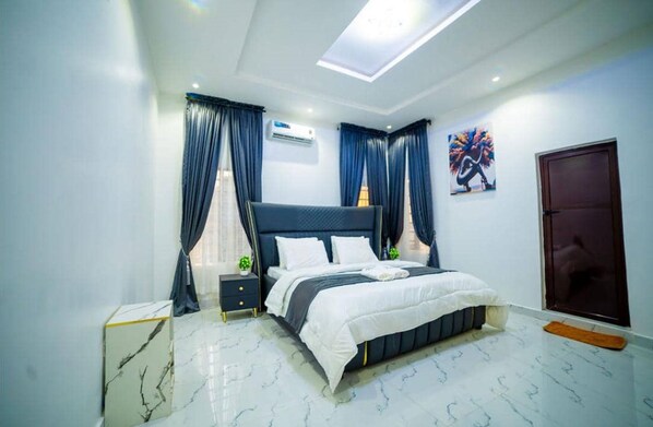 Luxury Apartment | Free WiFi - Evanluck Luxury Homes (Lagos)
