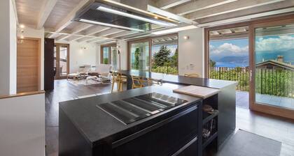 Ca' Bosca: Exclusive Lakeview Villa with Private Pool and Rooftop in Albisano