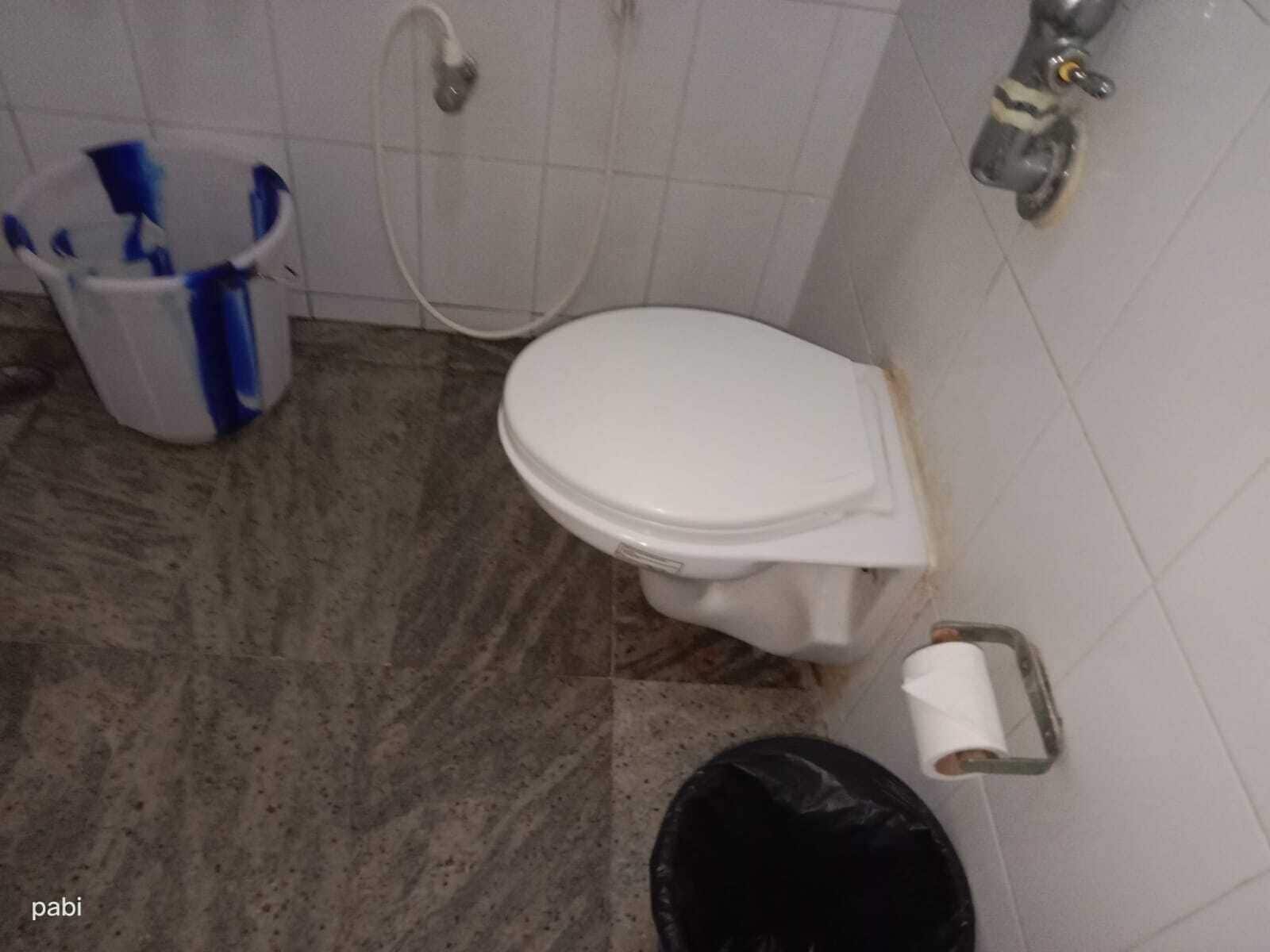 Deluxe Double or Twin Room, City View | Bathroom | Shower, towels