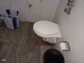 Deluxe Double or Twin Room, City View | Bathroom | Shower, towels - Hotel Goutham Manor (Chennai)