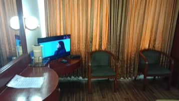 Basic Single Room, City View | Desk, free WiFi