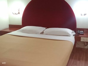 Deluxe Double or Twin Room, City View | Desk, free WiFi - Hotel Goutham Manor (Chennai)