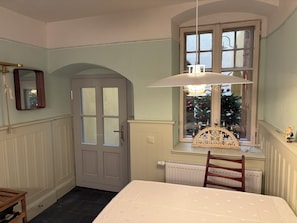 1 bedroom, desk, iron/ironing board, free WiFi