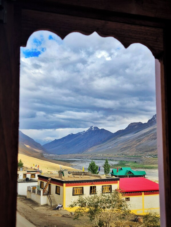 Exterior - The White Mountain Stays - Key (Spiti)