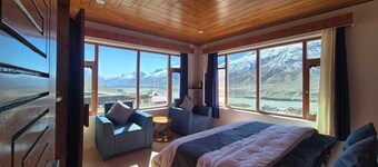 The White Mountain Stays - Key