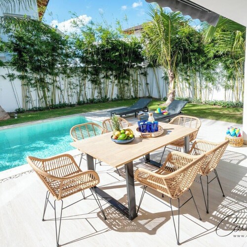 Stylish private villa with pool and tropical garden