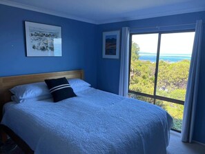3 bedrooms, WiFi - Aperture, Stunning Views Frame Your Escape (Coles Bay)