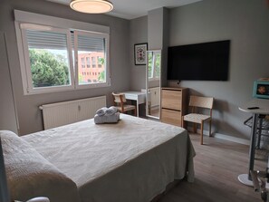 1 bedroom, iron/ironing board, free WiFi, bed sheets