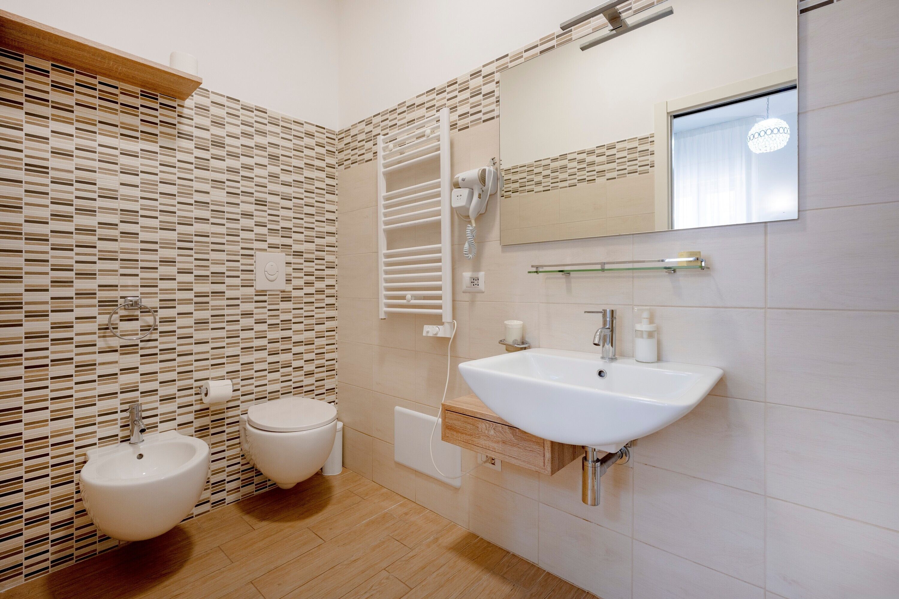 Doccia, asciugacapelli