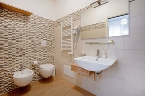 Een douche, een haardroger