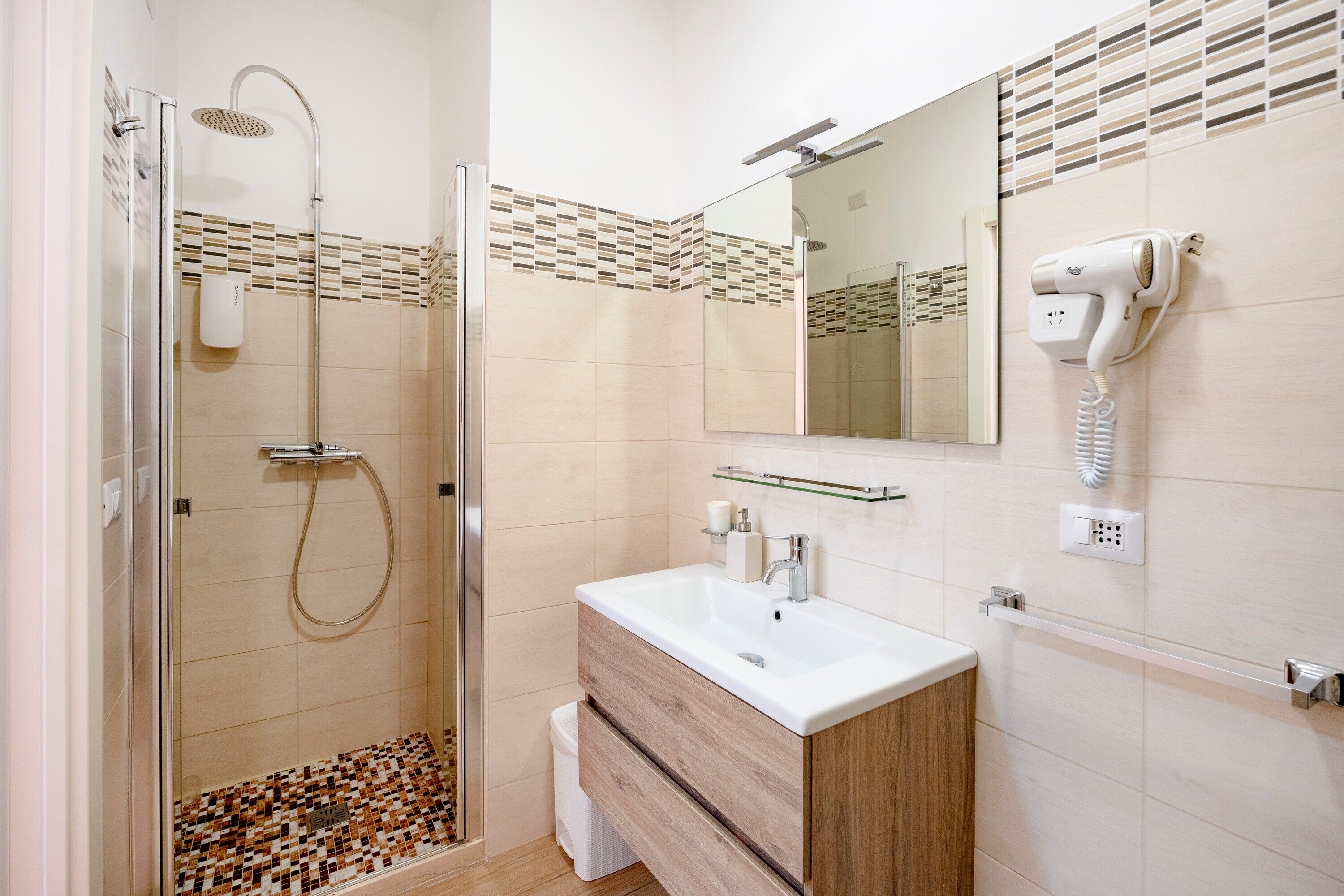 Een douche, een haardroger