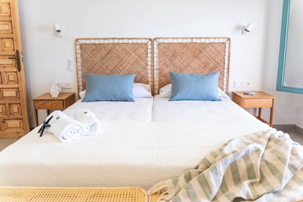 Villa, 4 Bedrooms, Accessible, Smoking