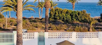 Luxurious 5 Bedroom Beachfront Villa in Roquetas de Mar