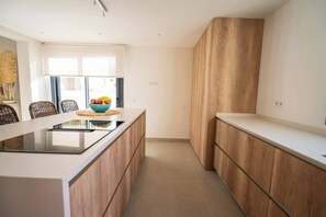 Villa, 4 Bedrooms, Accessible, Smoking | Private kitchen